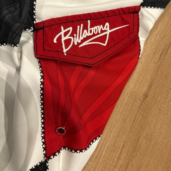 Billabong  Men’s Shorts Size 38 - Picture 13 of 16
